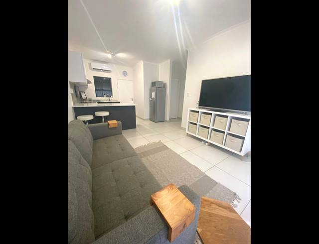 2 BEDROOM APARTMENT FOR SALE IN UMHLANGA CENTRAL